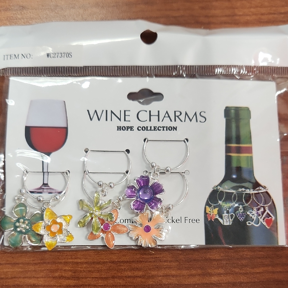 Home Collection Wine Charms Set - Multicolor